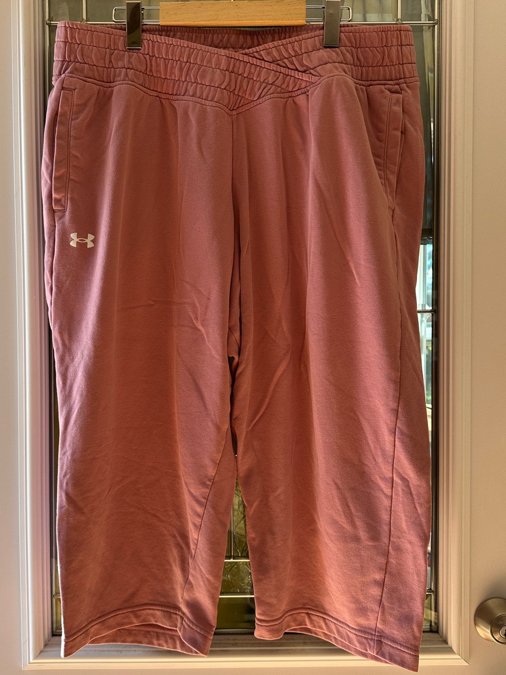 Women’s Under Armour Dusty Rose Capri Joggers